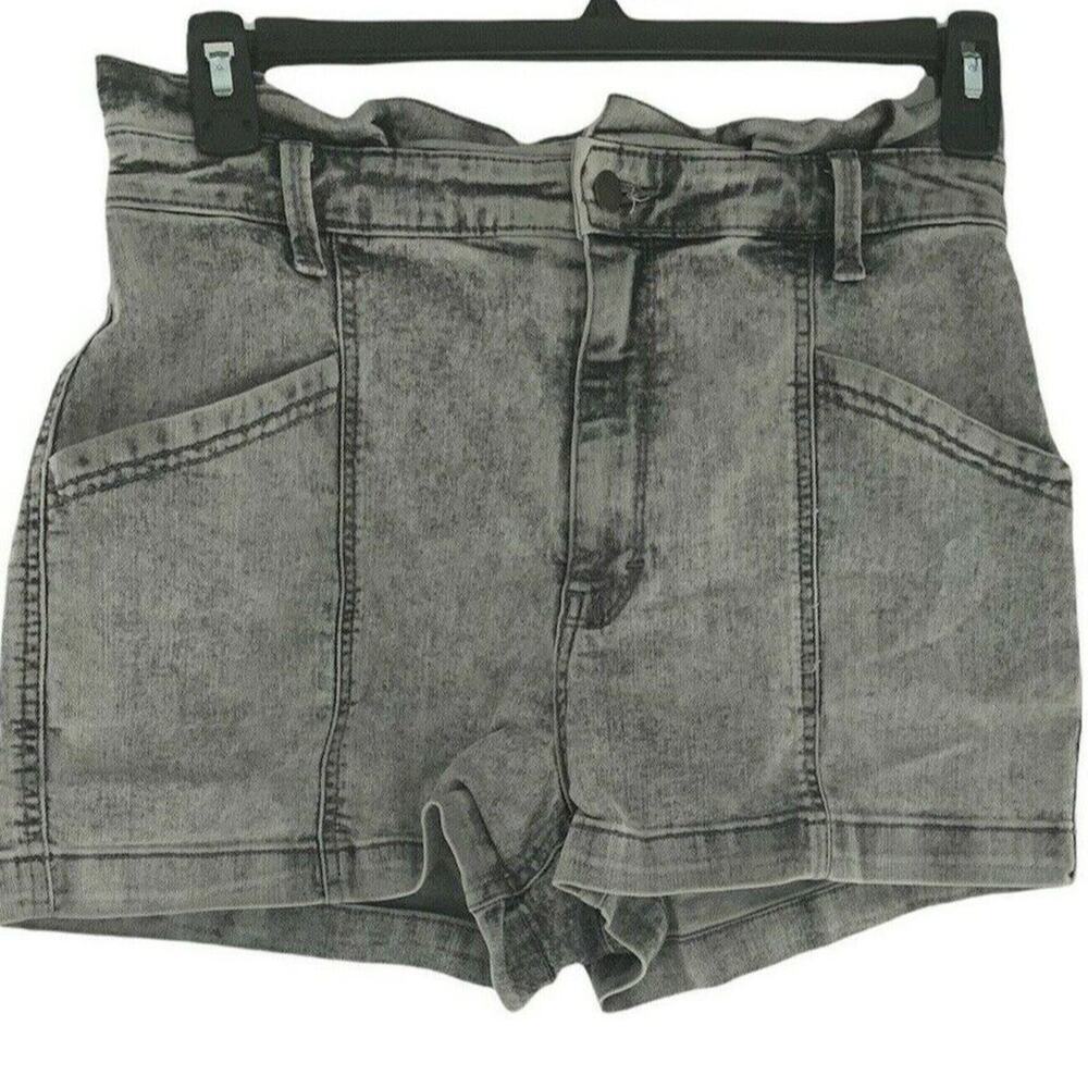 Universal Thread Short Women's Size 8 High Rise Acid Wash Paper Bag Waist Denim